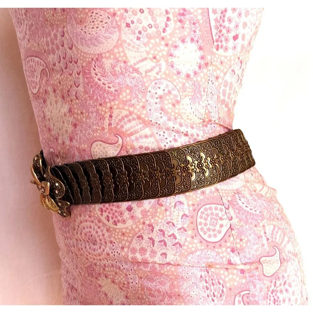 VINTAGE METAL SCALLOPED ELASTIC BELT RHINESTONES FLOWER BUCKLE HANDCRAFTED